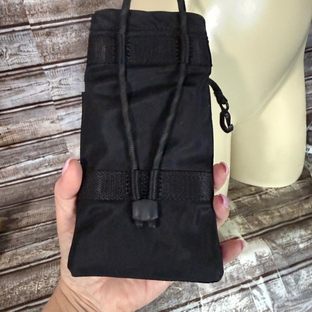 Lululemon Play Forward Crossbody pouch New - see notes - Picture 3 of 6